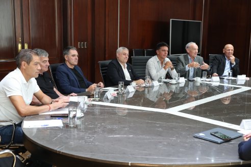 Industriales avícolas reclaman créditos para construir más granjas