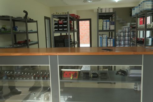 Visita al nuevo local de Agropecuaria Sauce Pinto