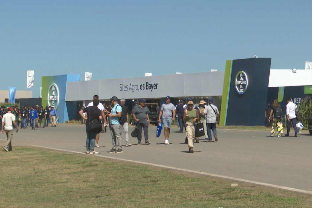 Bayer presentó en Expoagro una propuesta orientada a acompañar al productor