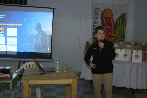 Jornada de Capacitación de El Molino Agroservicios en Sociedad Rural de Maria Grande