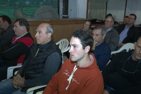 Jornada de Capacitación de El Molino Agroservicios en Sociedad Rural de Maria Grande