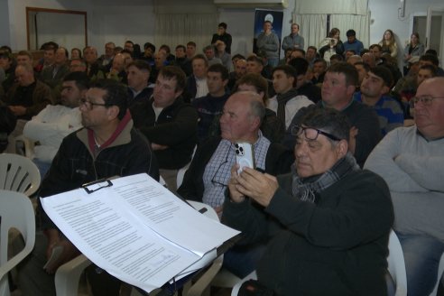 Jornada de Capacitación de El Molino Agroservicios en Sociedad Rural de Maria Grande