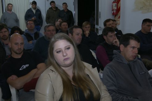 Jornada de Capacitación de El Molino Agroservicios en Sociedad Rural de Maria Grande
