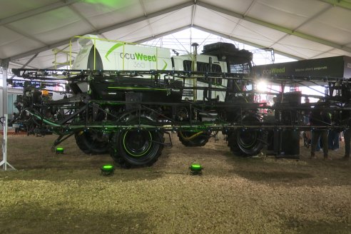 Elesse y Plantium presentaron OcuWeed 360, la pulverizadora selectiva