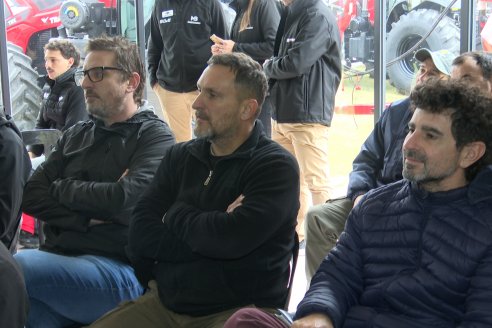 Jornada de Capacitación de MB Maquinarias: Precision al vuelo - Gira tecnológica de aplicacion con drones