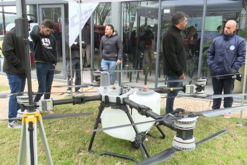 Jornada de Capacitación de MB Maquinarias: Precision al vuelo - Gira tecnológica de aplicacion con drones