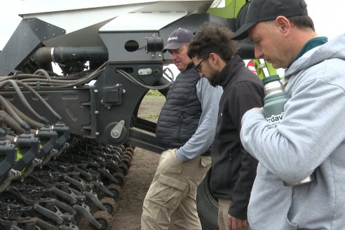 Presentación de la nueva sembradora Velosofía Air de Giorgi-Plantium en El Tatú Maquinarias - Seguí, Entre Rios