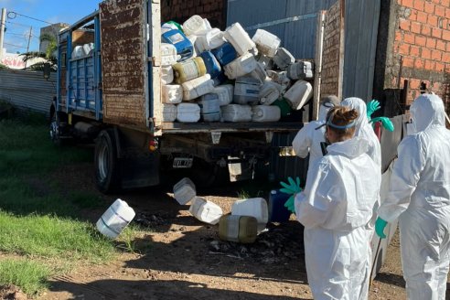 Aplican clausura y multa millonaria por acopio ilegal de envases de fitosanitarios en Rosario del Tala