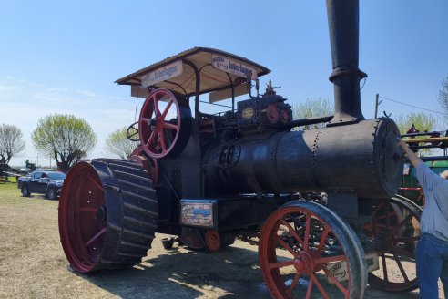 Expo Rural de María Grande: hoy se mueve el Museo de Maquinarias
